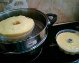 Foto langkah ke 4 dari resep Bolu kukus keju.