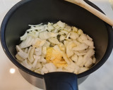 Foto del paso 2 de la receta: Guiso de salchichas con berenjenas y tomate