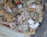 Foto del paso 2 de la receta: Ensalada de pasta con salsa rosa