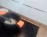 Foto del paso 1 de la receta: Croquetas de chorizo y huevo cocido