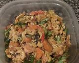 A picture of step 10 of Shrimp, pasta & veg stirfry.