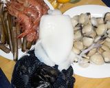 Foto del paso 1 de la receta: Mariscada al vapor de vino blanco. (Vaporada o marisco al vapor)