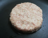 Foto del paso 4 de la receta: Hamburguesa de cerdo casera 🍔