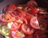 A picture of step 3 of Stir fry tomato and eggs.