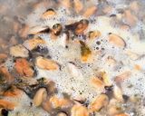 Foto del paso 2 de la receta: Choritos con Salsa Blanca sin Gluten