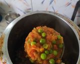 A picture of step 5 of Aloo Matar.