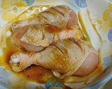 Hình bước làm 2 của món Đùi gà hấp ngũ sắc