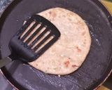 A picture of step 4 of Paneer Paratha.