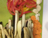 Foto del paso 1 de la receta: Cuartos traseros de pollo con verduras a la silla