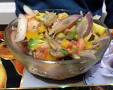 Foto del paso 15 de la receta: Ceviche de salmón con mango y menta / Ceviche de salmón con champiñones, palta y albahaca