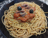 Foto del paso 5 de la receta: Espaguetis integrales con salsa putanesca