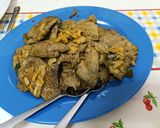 Foto do passo 1 de Iscas de porco com esmagada de batata doce e brócolos e salada de beterraba