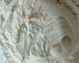 Foto del passaggio 5 della ricetta Rotolo di panna e fragole