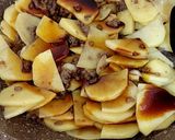 Foto langkah ke 6 dari resep Kentang kecap daging sapi.