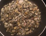 Chilis sütőtökkrémleves pirított tökmaggal recept fázis 7 fotója