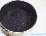 Foto del paso 2 de la receta: Tarta fresca de yogur y maracuyá con base de oreo