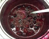 A picture of step 4 of Cake with Blueberry Panna Cotta and Mixed Berries.