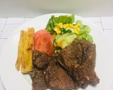 A picture of step 3 of Grilled Steak with Fried Yuca and Salad.
