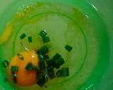 Foto langkah ke 2 dari resep Nasi goreng bento simple.
