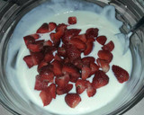 Foto del paso 1 de la receta: Postre helado de frutillas y casancrem