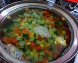 Foto del paso 1 de la receta: Ensalada de surimi con 4 ingredientes
