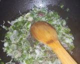 A picture of step 3 of Fried rice with chicken.