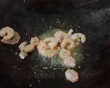 Foto langkah ke 4 dari resep Soun jamur cabe ijo udang dan bakso.
