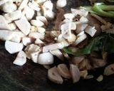 Foto langkah ke 1 dari resep Buncis bakso saus tiram.