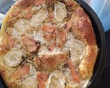 Une image de l'étape 4 de Pizza feuilletée, Chèvre Miel, Saumon fumé.