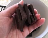 A picture of step 1 of Salted Dark Chocolate Bark.