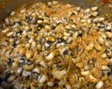 A picture of step 3 of Masala black eye peas.