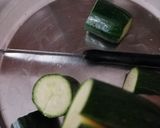A picture of step 1 of Zucchini sabji.