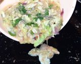 A picture of step 2 of Cabbage egg omelette.