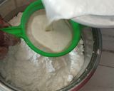 A picture of step 3 of Flower Chakli achumuruku.