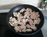Foto del passaggio 3 della ricetta Pollo alle mandorle