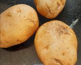 पोटॅटो स्माइलीस.😃😃 (Potato Smiles Recipe In Marathi) रेसिपी स्टेप 1 फोटो 