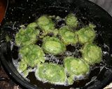 Foto del paso 3 de la receta: Buñuelos de acelga