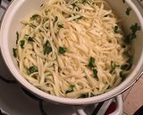 Foto del paso 3 de la receta: Fideos con langostinos
