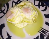 Foto del paso 3 de la receta: Revuelto de patatas con huevos fritos