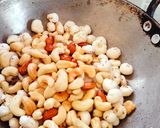 A picture of step 3 of Nuts snacks Refreshing and mint flavoured nuts snacks.