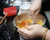 Foto langkah ke 3 dari resep Bolu karamel sarang semut.