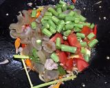 Foto langkah ke 3 dari resep Oseng Kikil dan Buncis.