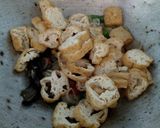Foto langkah ke 3 dari resep Oseng taoge tahu bakso.