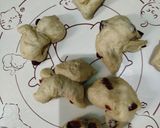 Foto langkah ke 3 dari resep Cranberry Matcha Cheese Bread Tanpa Ulen.