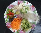 Hình bước làm 1 của món Miến trộn chay