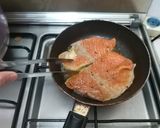 Foto langkah ke 4 dari resep Grilled Spicy Salmon Trimming.