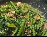 Foto langkah ke 1 dari resep Tumis kangkung seafood.