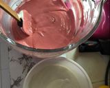 Foto langkah ke 3 dari resep Bolu Kukus Merah Putih.