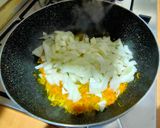 Foto del passaggio 2 della ricetta Stufato di fave e finocchio con pecorino romano