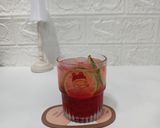 Foto langkah ke 4 dari resep Strawberry Mojito 🍓🍸.